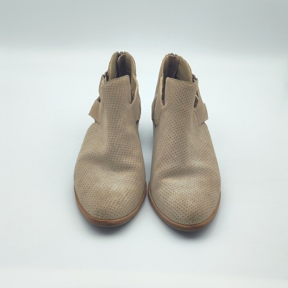 Dolce Vita Western Style Leather Ankle Boots in Taupe Size 6 - Picture 4 of 11